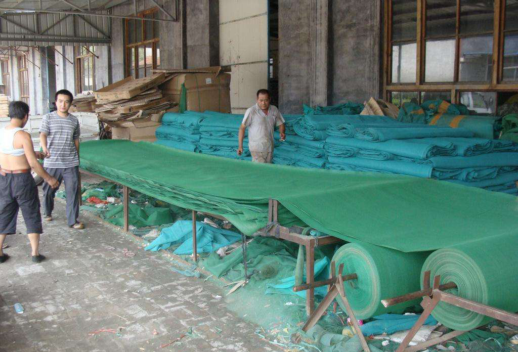 密目式安全網(wǎng)生產(chǎn)用的原料有哪些? 密目式安全網(wǎng)生產(chǎn)用的原料有哪些?