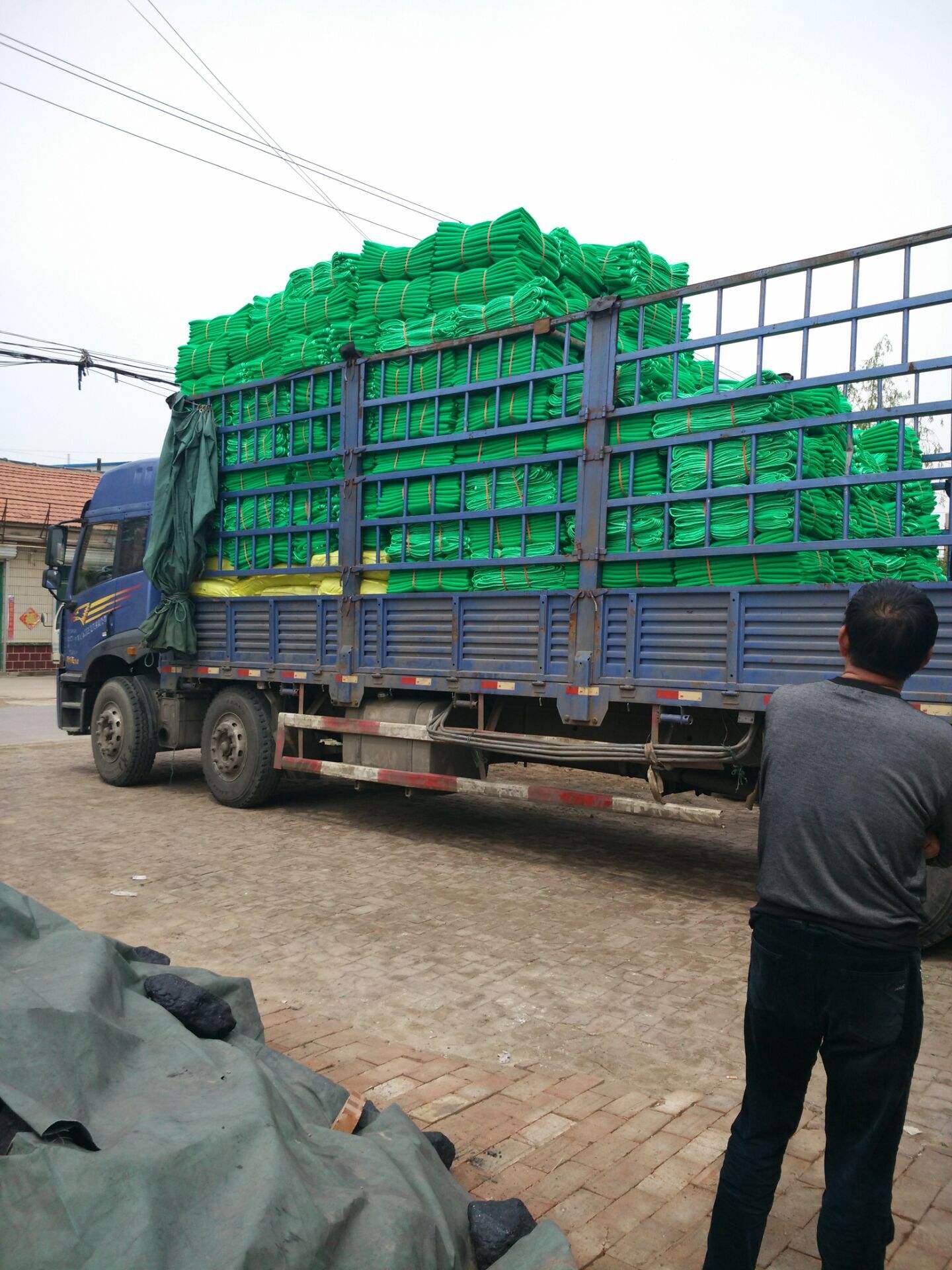 密目式安全網(wǎng)與普通防護(hù)網(wǎng)有什么區(qū)別 密目式安全網(wǎng)與普通防護(hù)網(wǎng)有什么區(qū)別